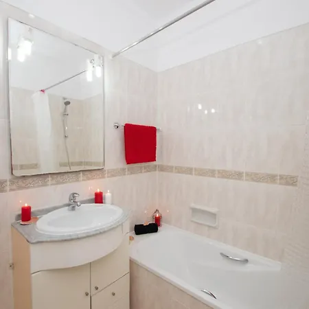 Apartment In Portimao Near Alvor Beach *