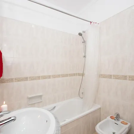 Apartment In Portimao Near Alvor Beach